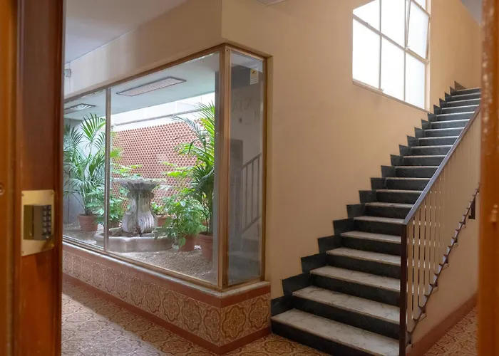 - Roman Ruins House - 750M From The Metro Station